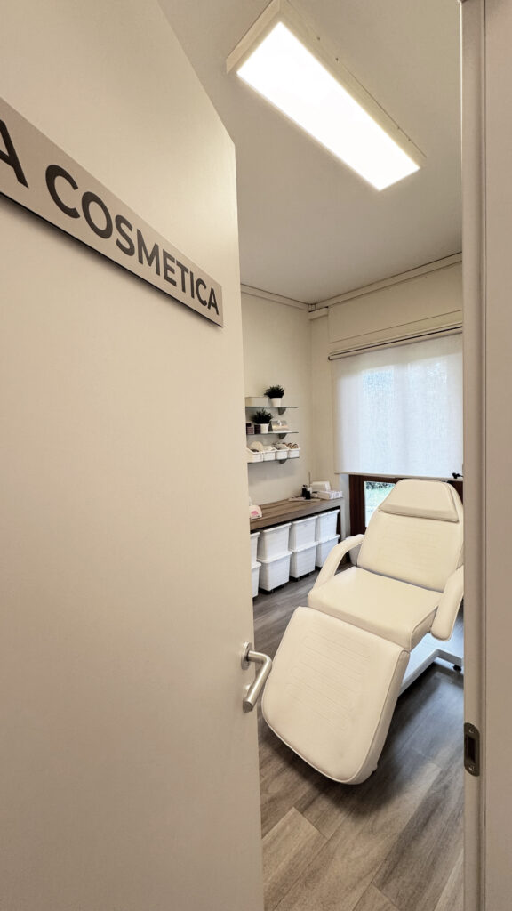 Farmacia San Solutore – Telaro - Arredamenti per farmacie farmacia
